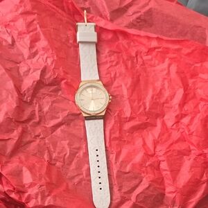 Elegant Michael Kors Pink Watch with Rose Gold Accents